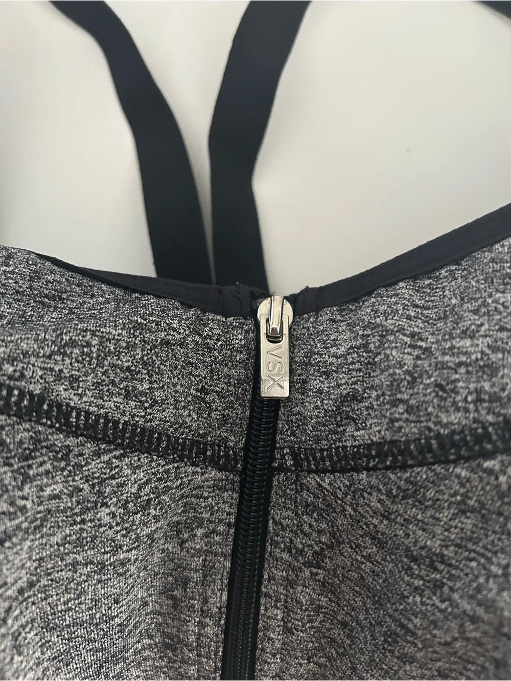 Victoria’s Secret Gray Front-Zip Sports Bra | Size 36C